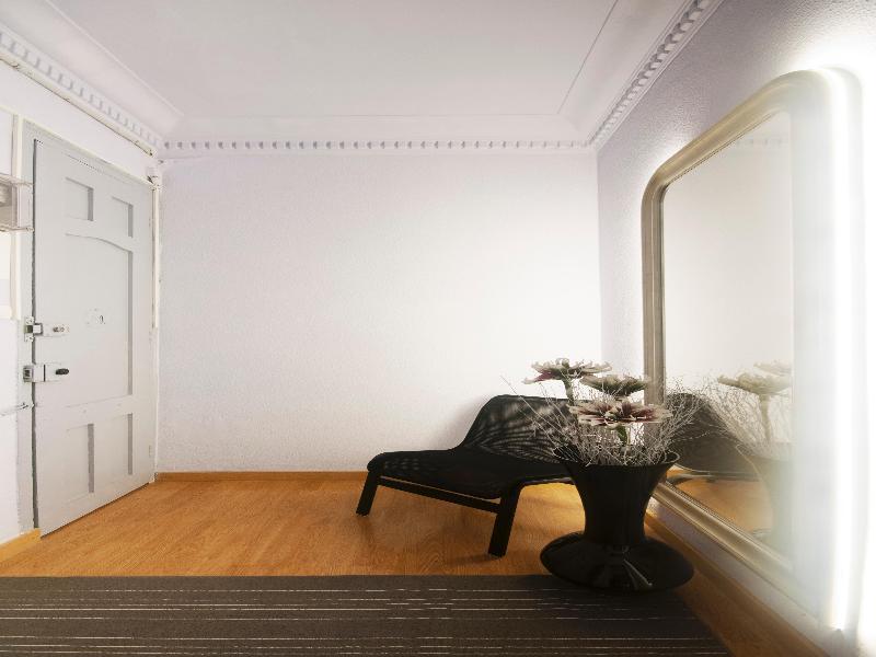 Barcelona 10 - Apartments Εξωτερικό φωτογραφία